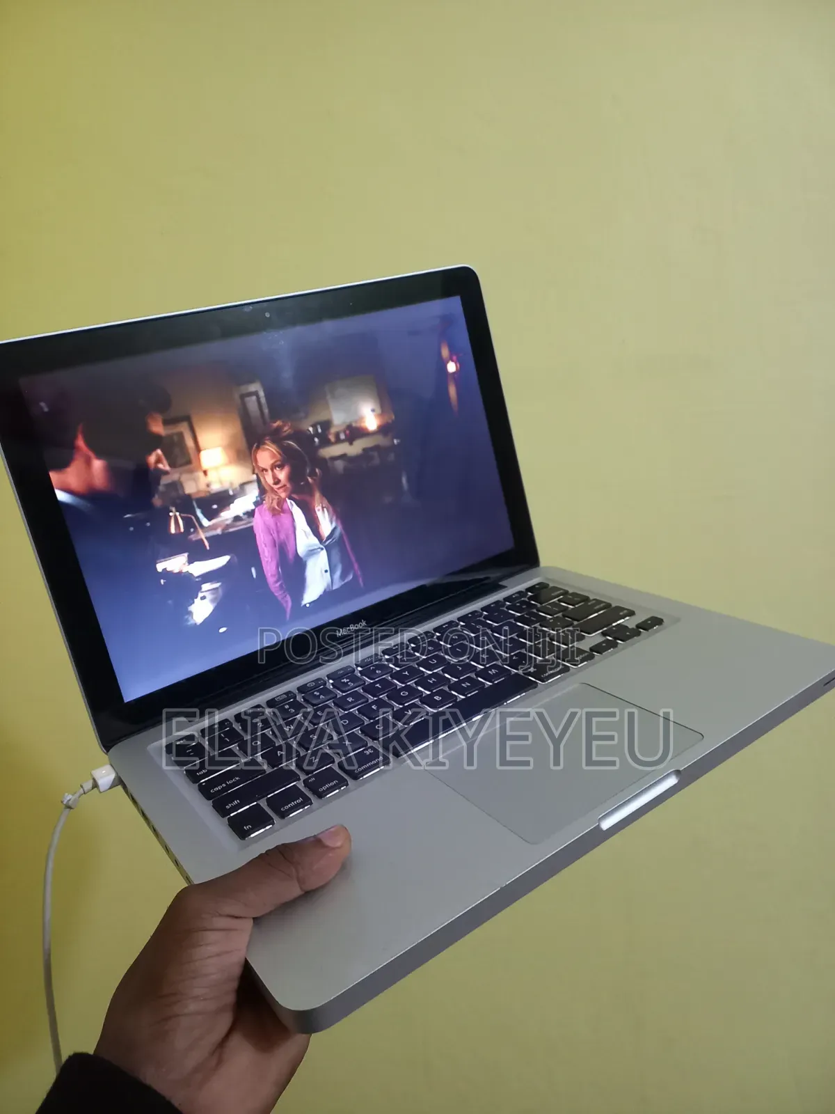 New Laptop Apple MacBook 2012 8GB Apple M4 Pro HDD 350GB