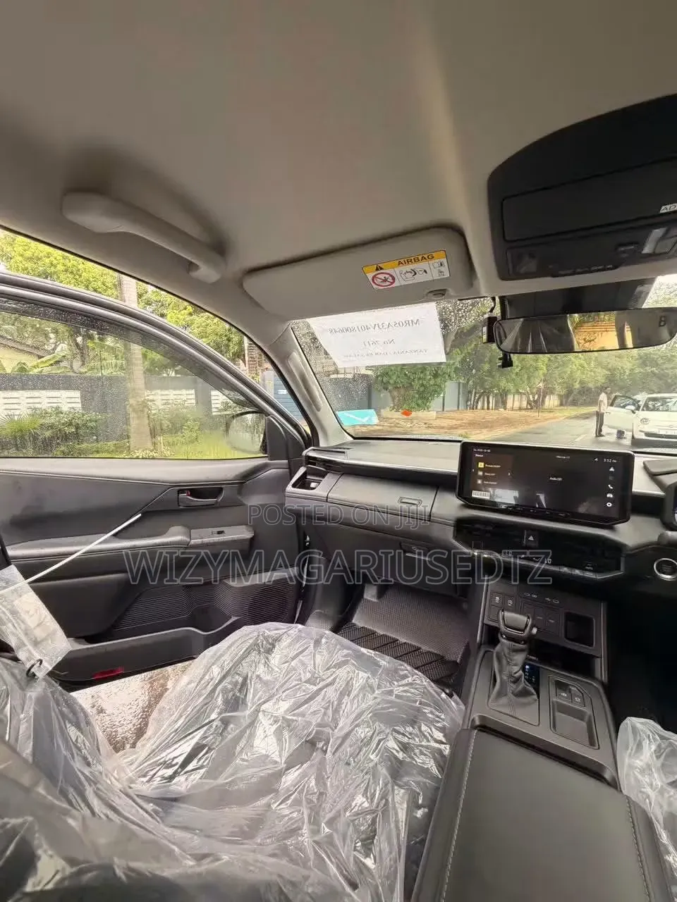 New Toyota Hilux 2025 Burgundy