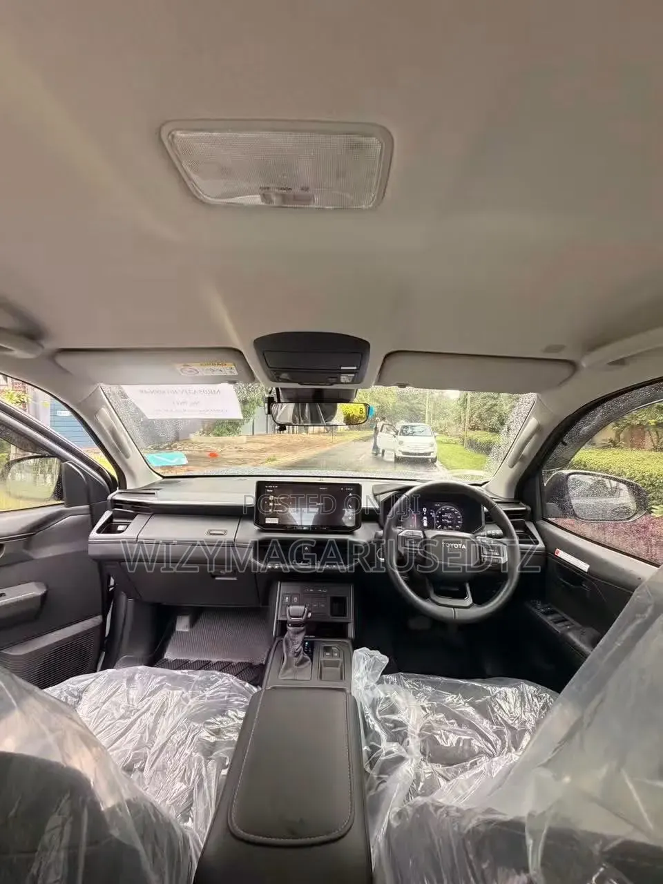 New Toyota Hilux 2025 Burgundy