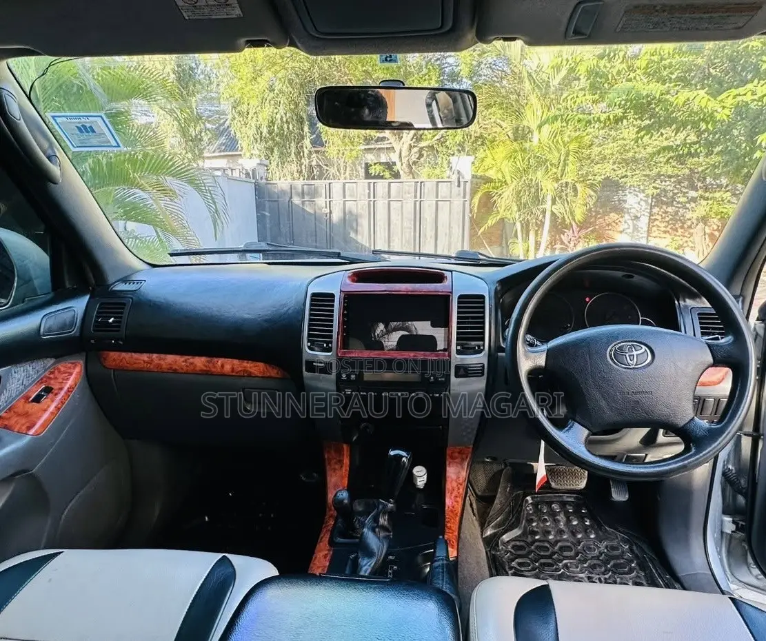 Toyota Land Cruiser Prado 2005 Silver
