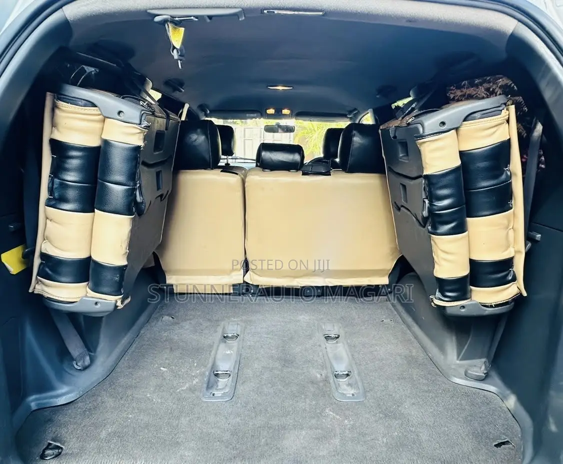 Toyota Land Cruiser Prado 2005 Silver