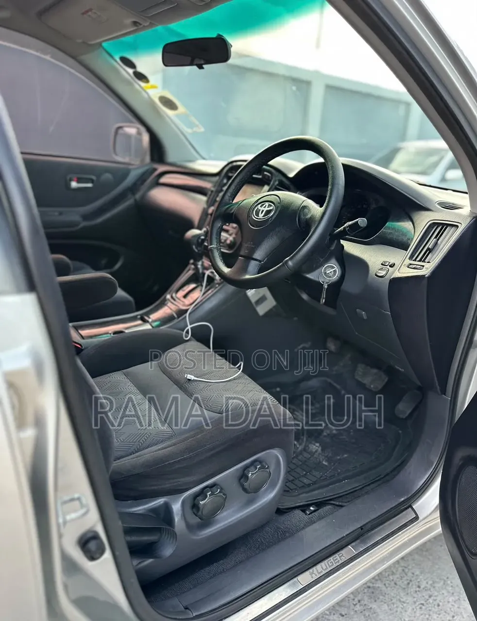 Toyota Kluger 2005 Silver