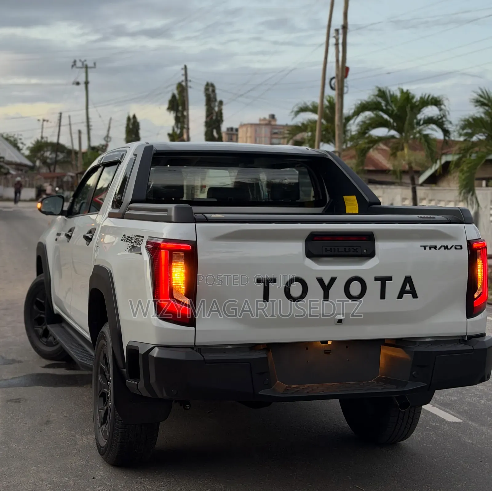 New Toyota Hilux Active (Diesel) 2026 Off white