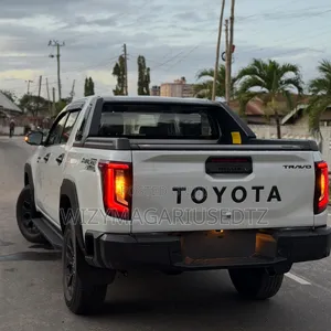 New Toyota Hilux Active (Diesel) 2026 Off white