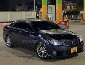 Toyota Crown 2010 Blue