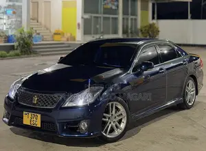 Toyota Crown 2010 Blue