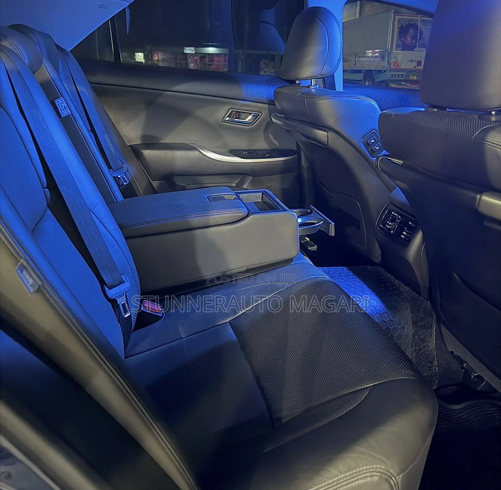 Toyota Crown 2010 Blue