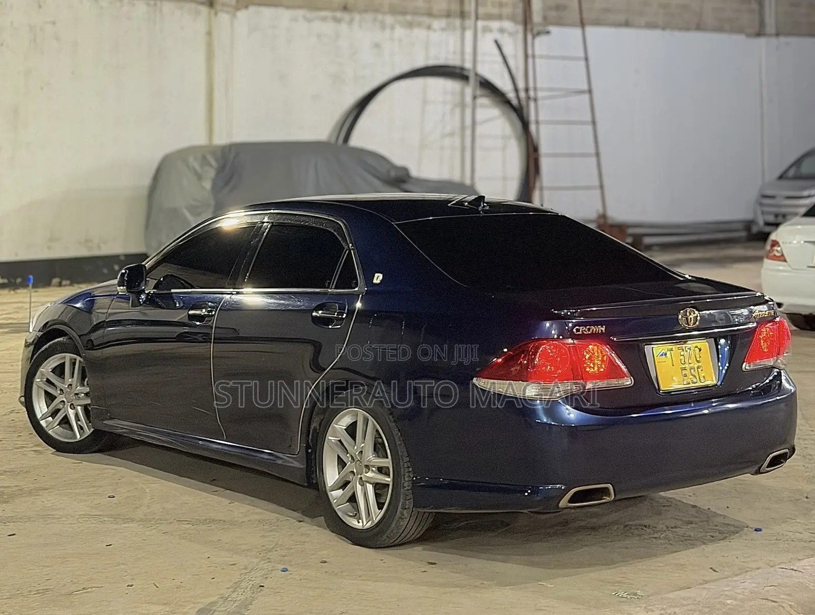 Toyota Crown 2010 Blue