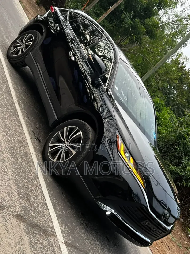 Toyota Harrier 2022 Black
