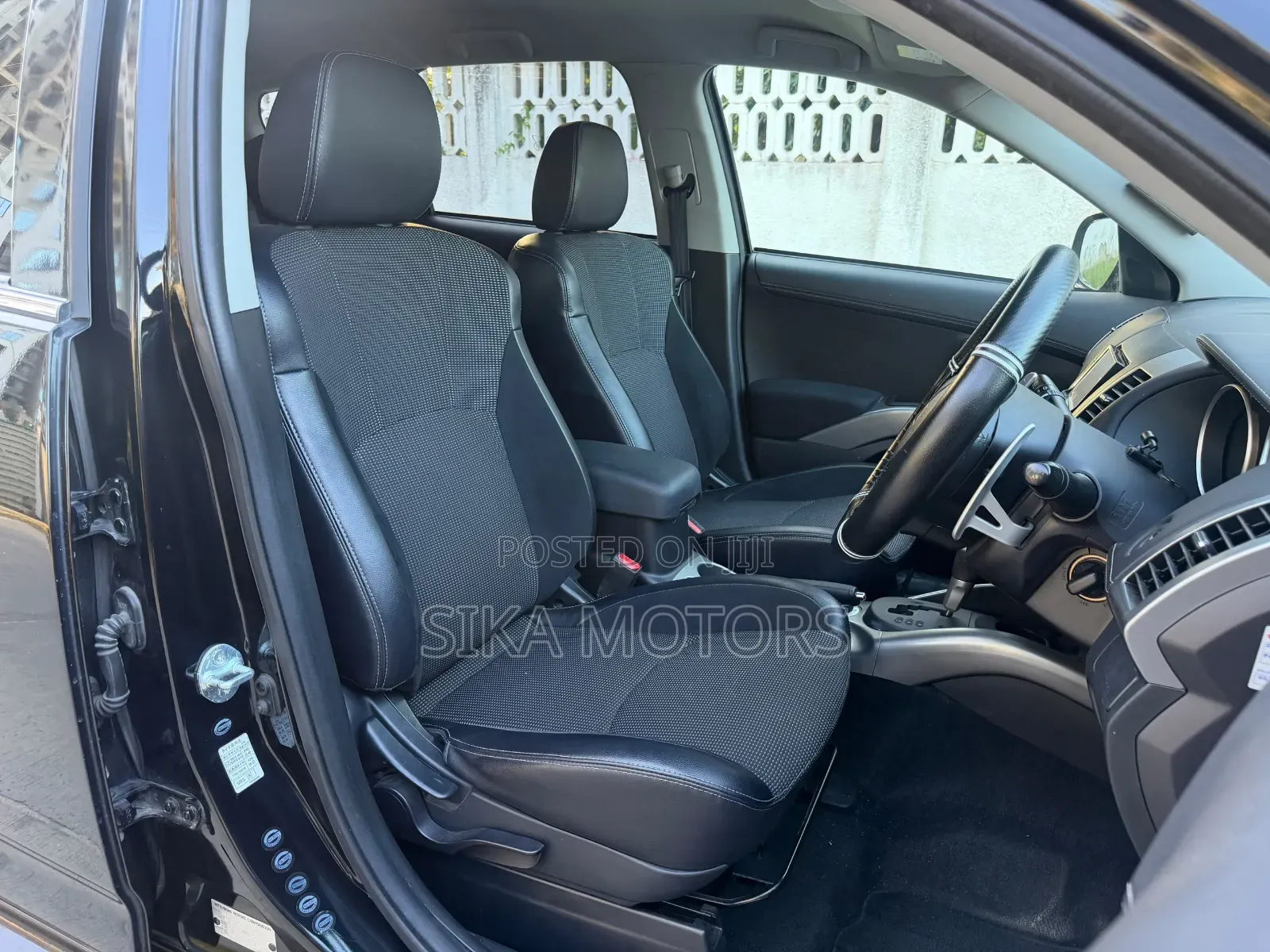 Mitsubishi Outlander 2010 Black