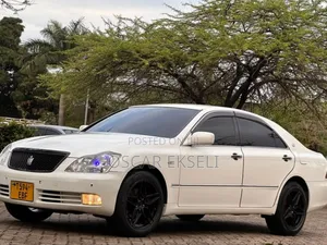 Toyota Crown 2007 White