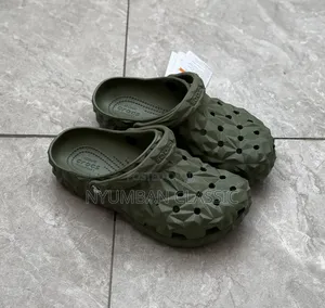 Crocs Classic Geometric Clog