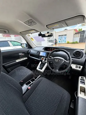 Toyota Corolla Rumion Hatchback 1.5 FWD 2009 Blue