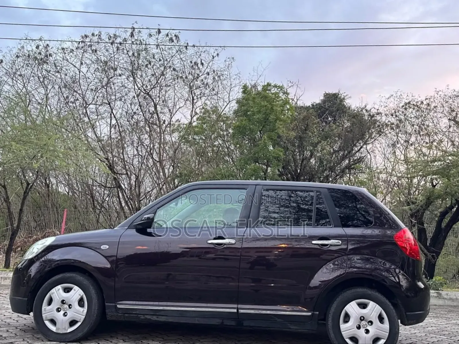 Mazda Verisa 2008 Maroon