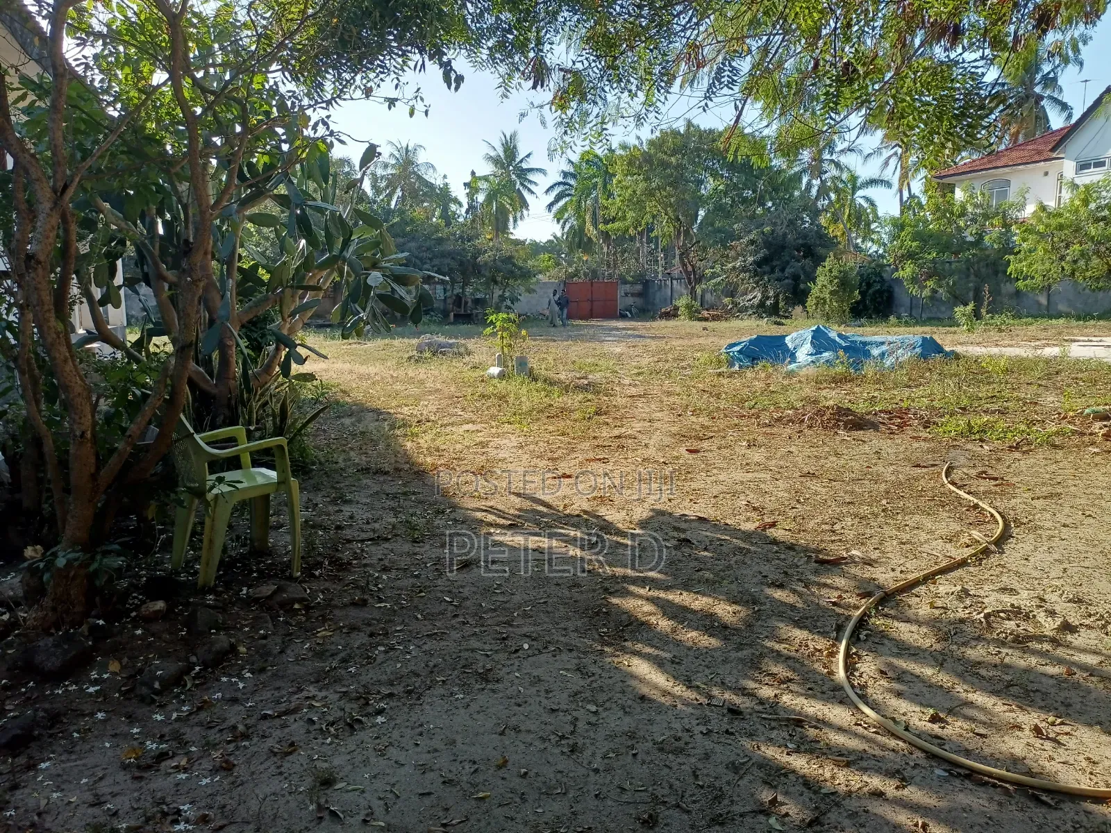 A 2500sqm Fenced Plot With House for Rent
