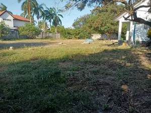 A 2500sqm Fenced Plot With House for Rent