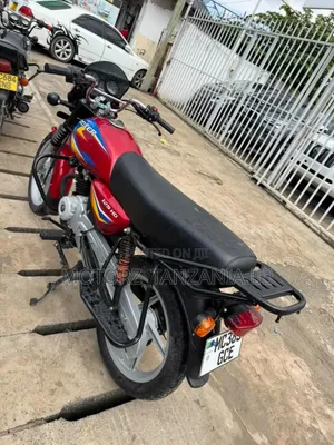 New Bajaj Boxer 125 2026 Red