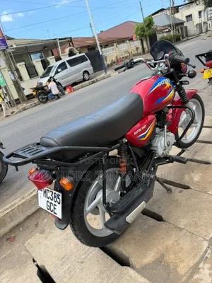 New Bajaj Boxer 125 2026 Red