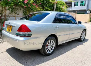 Toyota Mark II 2004 Silver