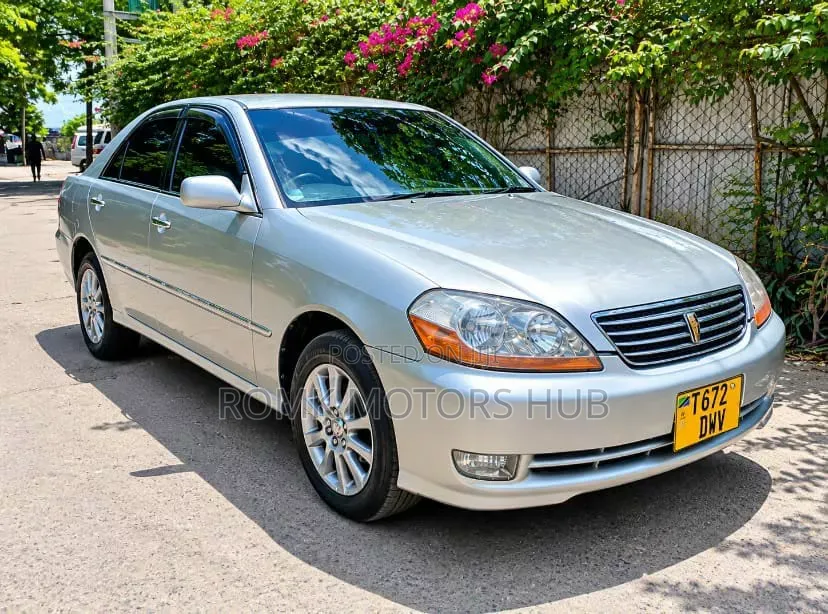 Toyota Mark II 2004 Silver