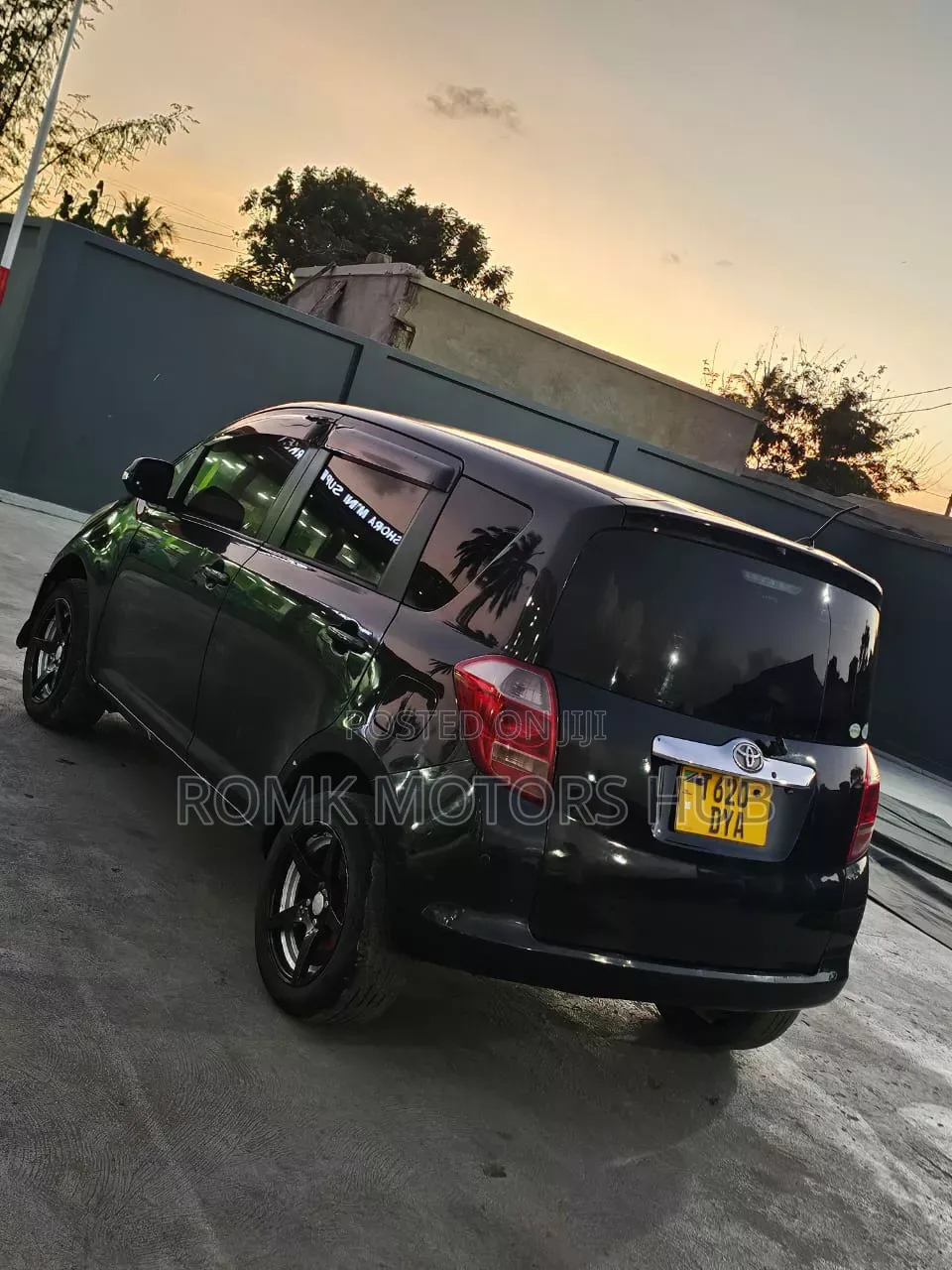 Toyota Ractis 2015 Black