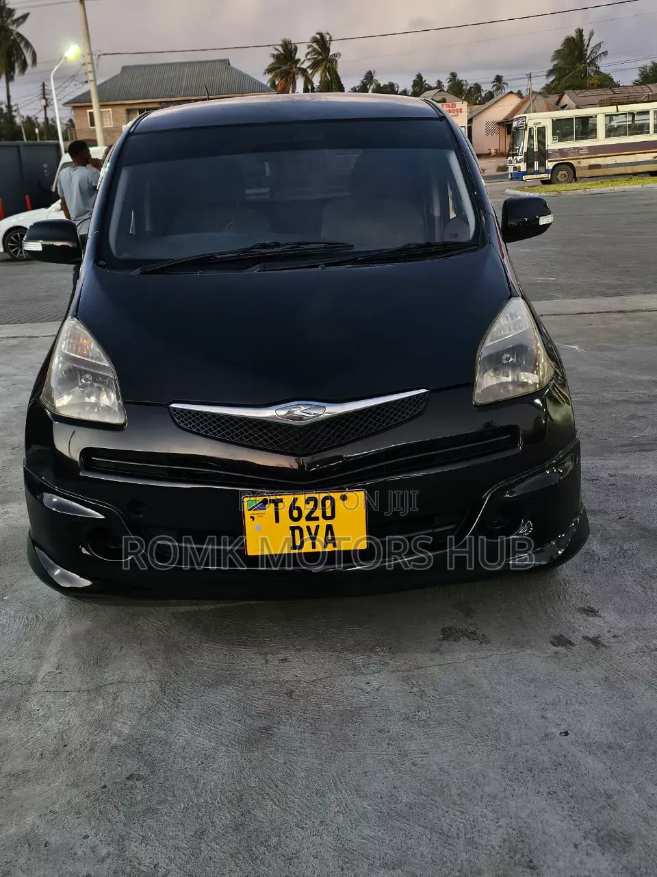 Toyota Ractis 2015 Black