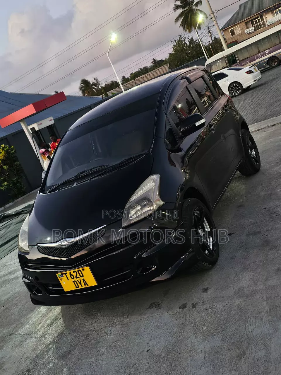 Toyota Ractis 2015 Black