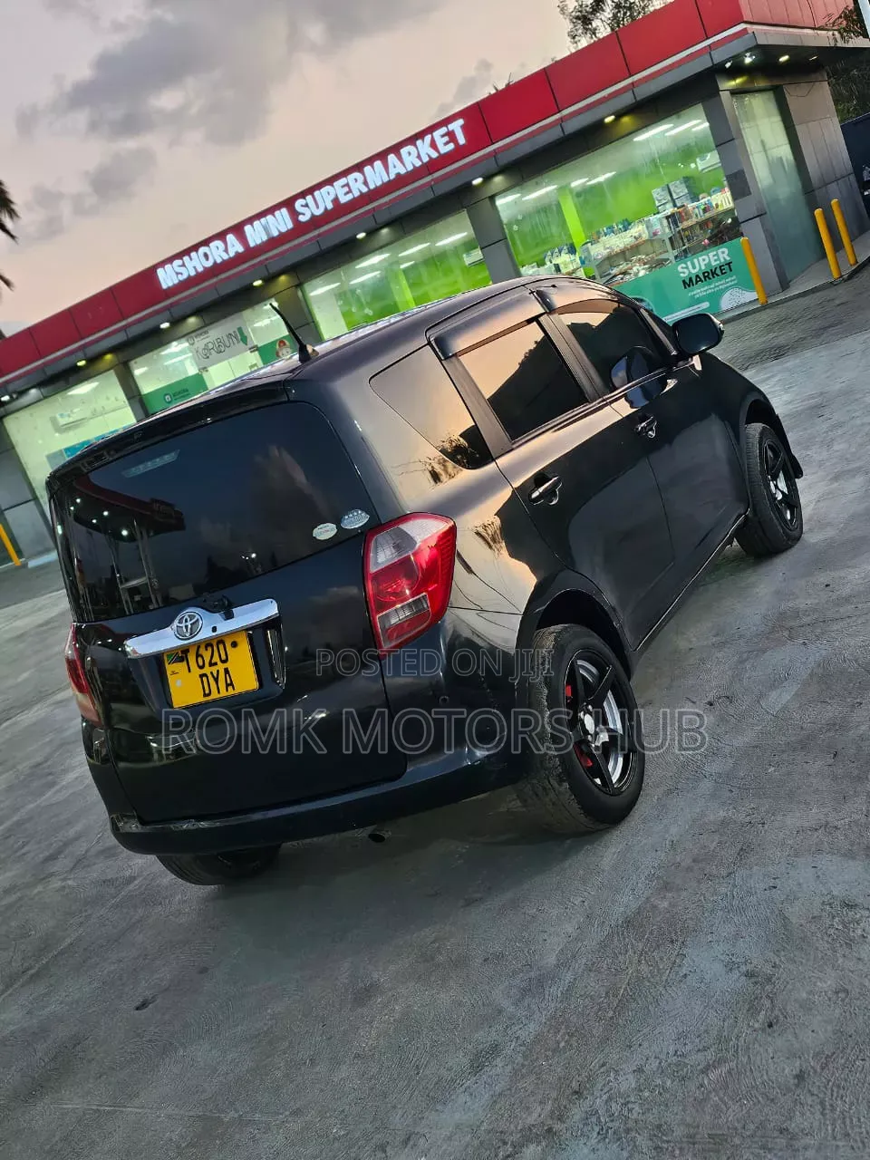Toyota Ractis 2015 Black