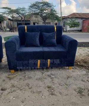 Sofa Za Watu Wawili