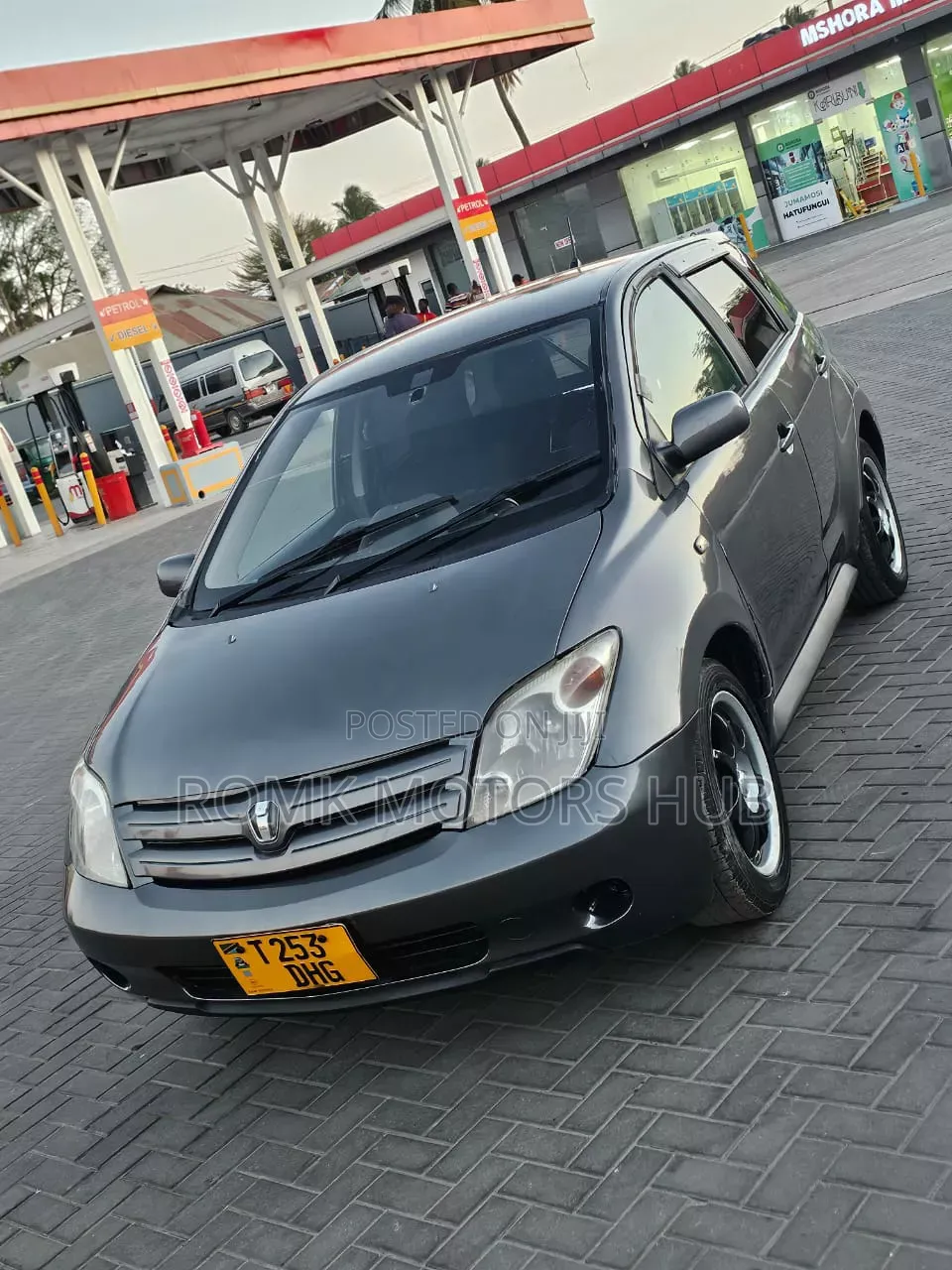 Toyota IST 2006 Gray