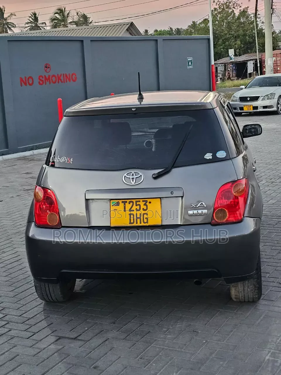 Toyota IST 2006 Gray