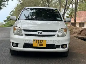 Toyota IST 2006 Pearl