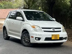 Toyota IST 2006 Pearl