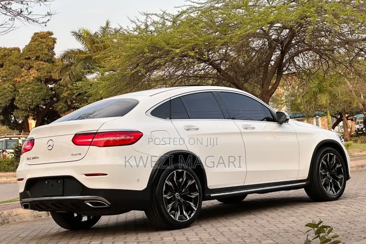 Mercedes-Benz AMG GT 2019 White