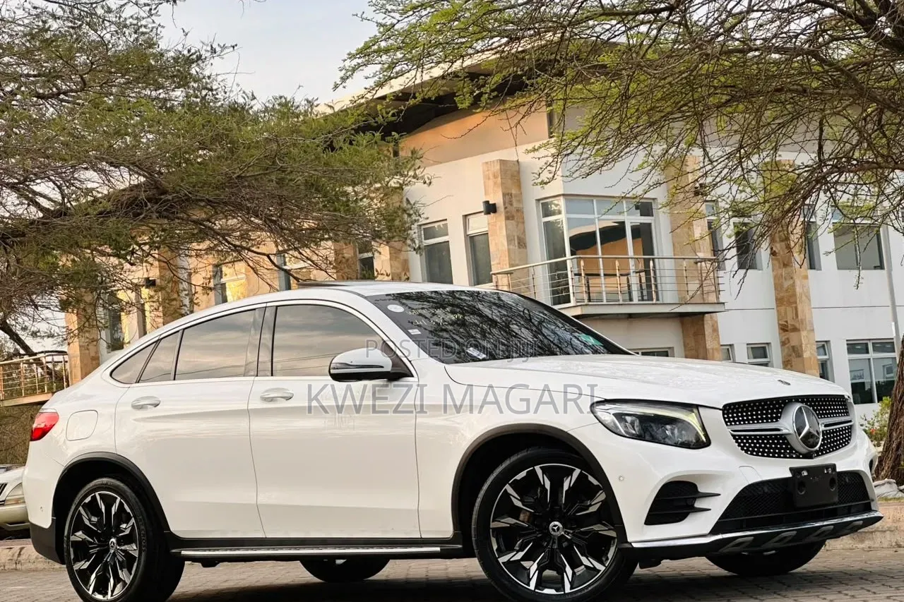 Mercedes-Benz AMG GT 2019 White
