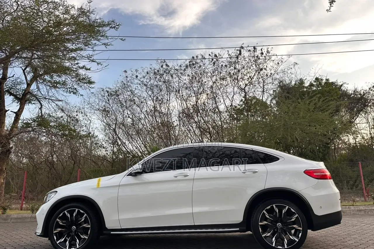 Mercedes-Benz AMG GT 2019 White