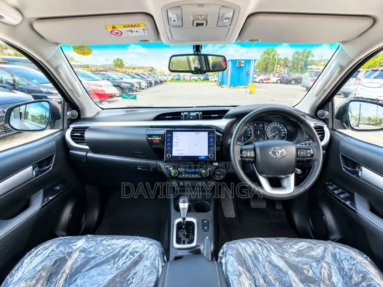 New Toyota Hilux 2025 Gray