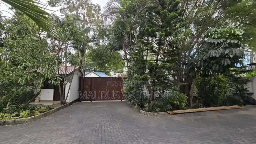4bdrm House in Mikocheni B for sale