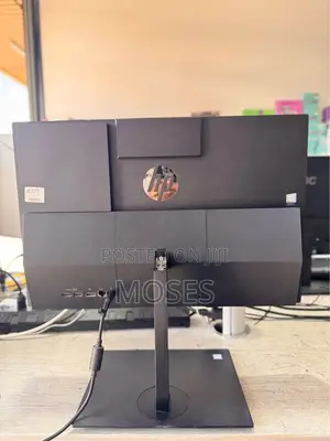 Desktop Computer HP 200 G4 22 All-in-One 8GB Intel Core i3 SSD 512GB
