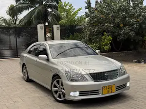 Toyota Crown 2004 Silver