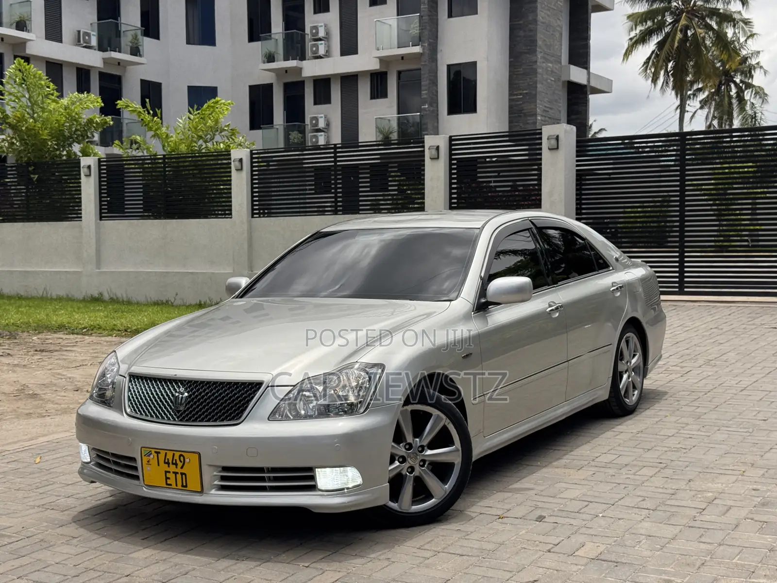 Toyota Crown 2004 Silver