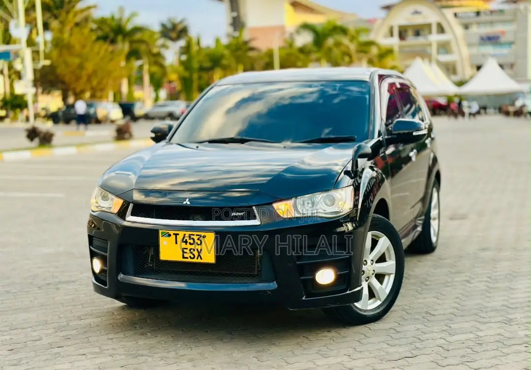 Mitsubishi Outlander 2012 Black