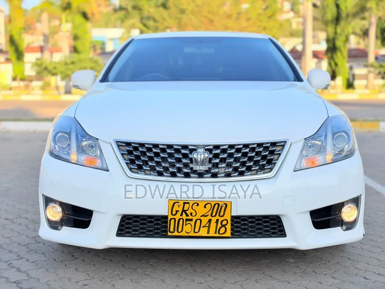 Toyota Crown 2010 White