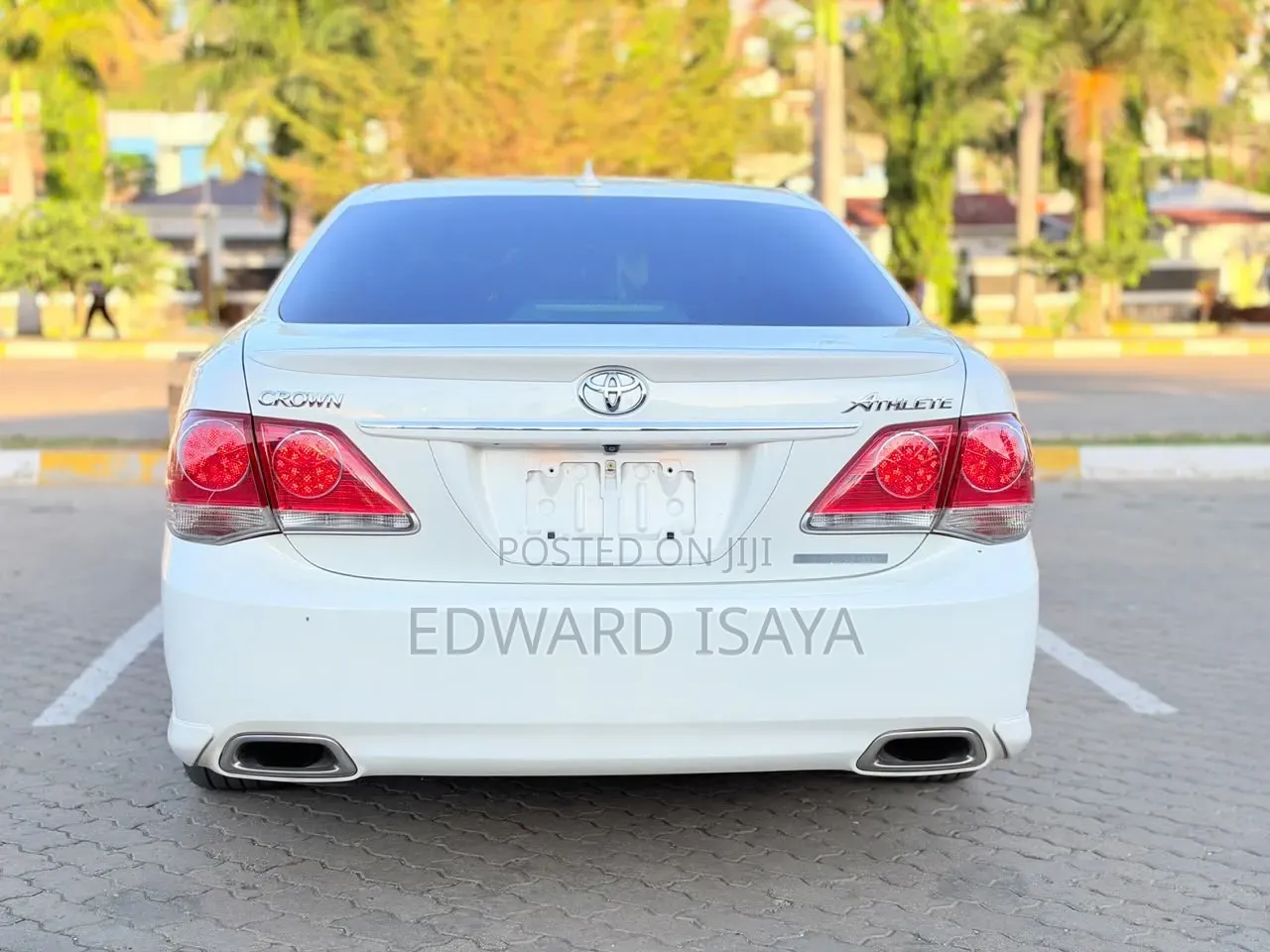 Toyota Crown 2010 White
