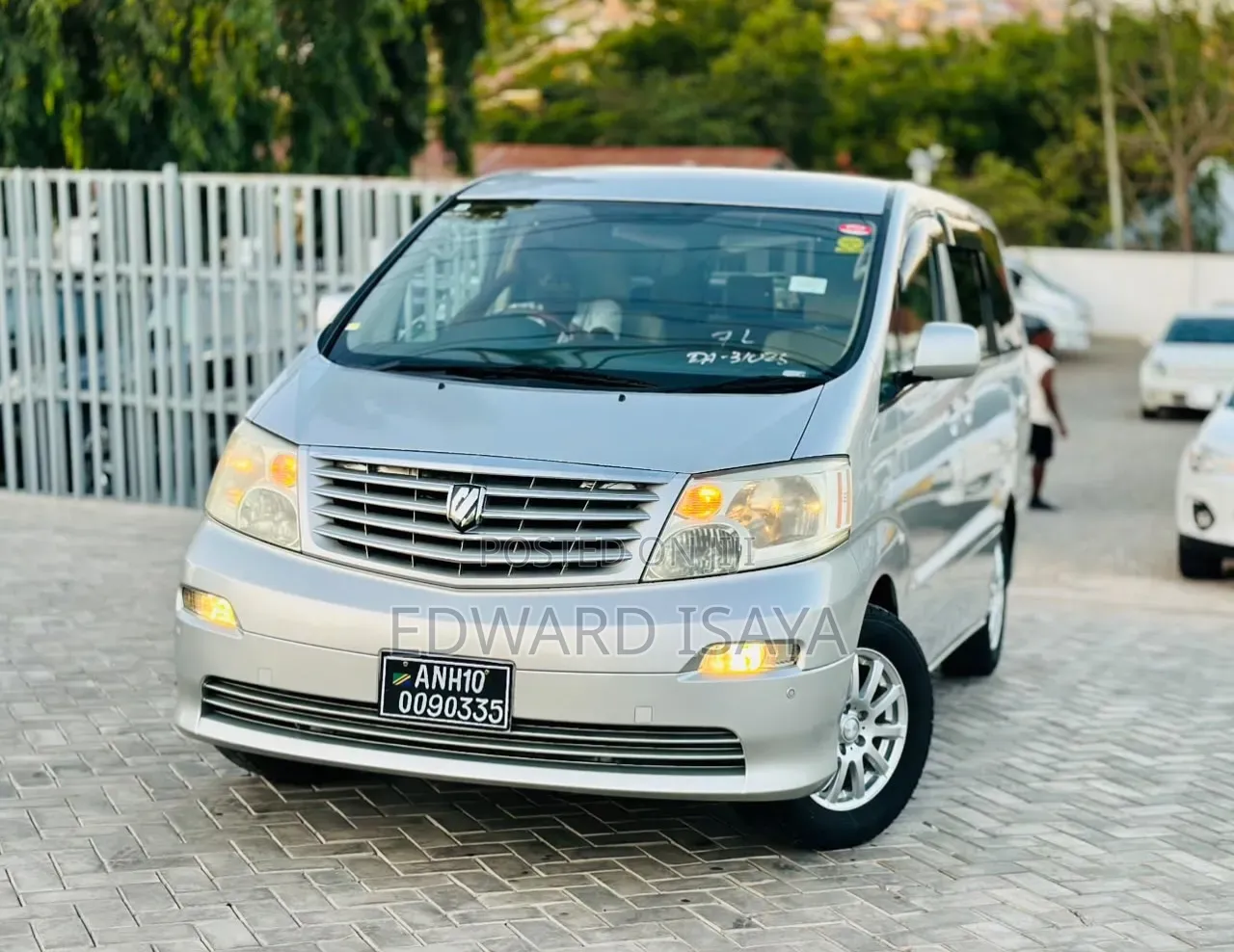 Toyota Alphard 2004 Silver