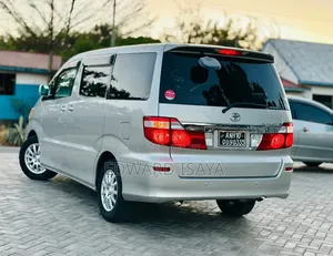 Toyota Alphard 2004 Silver