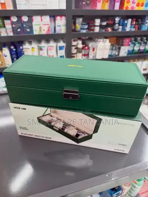 Green Lion Elegant Watch Box 6 Slots Secure Closure, Green Leatherette