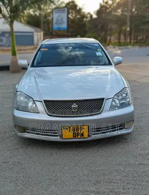 Toyota Crown 2004 Silver