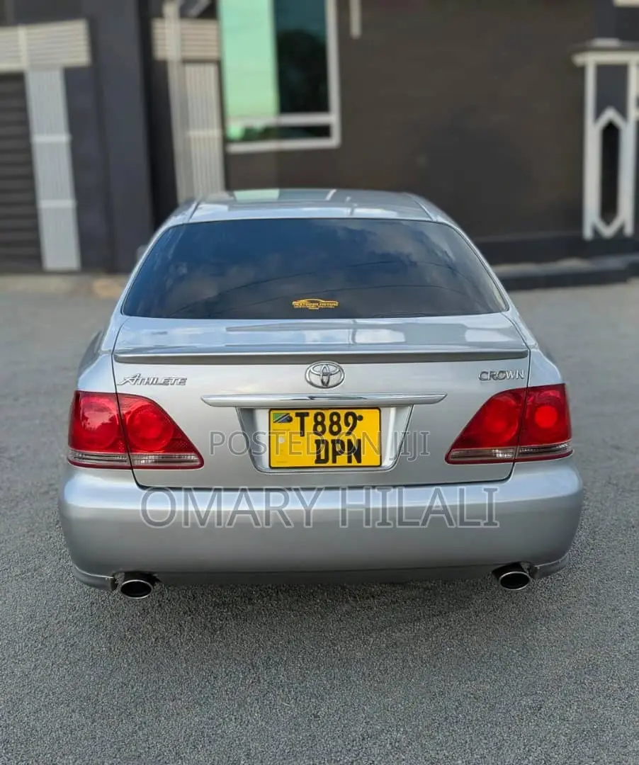 Toyota Crown 2004 Silver