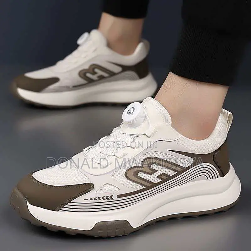 *Auto-Buckle Running Sneakers - Boa System*